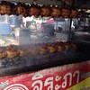 สาขานี้หมุนไก่เยอะดีจัง ประมาณ 3 แถว