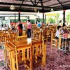 ที่นั่งภายในร้าน