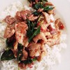 กะเพราหมูชิ้น เผ็ด จัดจ้าน 