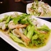 ยำก้านคะน้ากุ้งสด