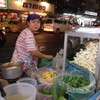 เจ้าของร้านน่ารัก ยิ้มแย้ม