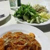 ผัดหมีอร่อยมาก มีผักเคียงให้ 1 จานเลย