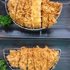 เปรียบเทียบกันจะๆ ขนาดหมูทอดชิ้นเล็กกับชิ้นใหญ่