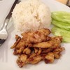ข้าวไก่ทอดกระเทียม
