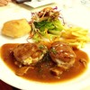 เสต็กหมูสันในสอดไส้แอปปริคอตและชีส 200  บาท