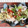ยำทะเล ปลาหมึก กุ้ง หอย ตัวโต ๆ ค่ะ