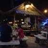 มีซุ้มนั่งแบบขัดตะหมาด