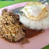 ข้าวหมูกระเทียม+ไข่ดาว