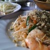 ผัดไทกุ้งสด
