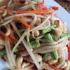 ส้มตำไทยใส่ปู