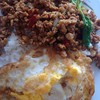 กระเพราหมูไข่ดาว