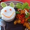 ข้าวยำไก่กรอบ
