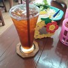 น้ำชาดำเย็นแก้วละ 10 บาท
