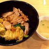 บะหมี่เป็ดย่างฮ่องกงหมูแดงเกี๊ยวกุ้งยักษ์