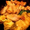 บะหมี่เป็ดย่างฮ่องกงหมูแดงเกี๊ยวกุ้งยักษ์