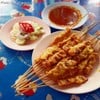 หมูสะเต๊ะชุดใหญ่ 120 บาทน้ำจิ้มน้อยไปหน่อย