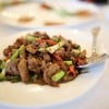 ดูเป็ดผัดพริกไทยดำกันใกล้ๆ ครับ