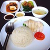 Set ข้าวมันไก่ต้ม + กวางตุ้ง + เต้าหู้