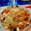 ส้มตำไทยไข่เค็มกุ้งทอด