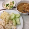 เครื่องและน้ำจิ้ม