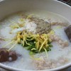 หน้าตาแลดูจืดๆ แต่รสชาติอร่อยมากๆ ไม่ได้ปรุงอะไรเพิ่มเลย หมูก็นิ่ม