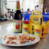 เครื่องปรุงและปาท่องโก๋ถุงเล็กๆ ถุงละ 5 บาท