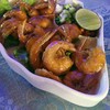 กุ้งแก้ว ทอดมาทั้งเปลือก มีเครื่องยำมาด้วย