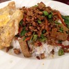 เยอะจริงๆ กระเพราหมูสับ + หมูยอ ไข่ดาว