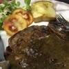 สเต๊กเนื้อราดซอสพริกไทยดำ 259 บาท