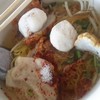 บะหมี่ต้มยำลูกชิ้นปลาอินทรีย์