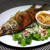 ปลากะพงทอดราดน้ำปลา350฿