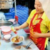 จัดการปรุงรสน้ำซุปใส่ชาม