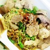 บะหมี่แห้งน้ำขลุกขลิก ใส่หมูชิ้นสด ลูกชิ้นและหมูตุ๋น @70 บาท