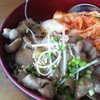 ข้าวหน้าหมูย่างซอส ราคา 90 บาท