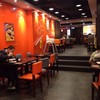 โต้ะในร้าน ไม่เบียดเท่าสาขา Tsim Sha Tsui