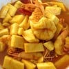 แกงส้มกุ้งยอดมะพร้าว