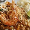 ผัดไทกุ้งสด