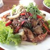 ปูนิ่มผัดพริกไทดำ  ปูเป็นปู สมุนไพรจานนี้ กินได้หมด รสชาติเข้าเนื้อมากค่ะ