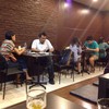 สักพักคนเต็มร้านเลย