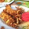 หมึกไข่ทอดน้ำปลา หมึกสดๆ ไข่เน้นๆ ตัวใหญ่ เค็มดี แต่เหนียวไปนิด