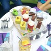 OMG = a crazy combination of sweet things  (OMG ฉันจะเริ่มลดนน้ำหนักวันพรุ้งนี้)