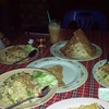 โรตีภูเขาไฟ ชาชักและอาหารจานด่วนครับ
