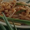 ผัดไทกุ้งสด