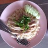 ข้าวมันไก่เนื้อไก่ชิ้นโตๆ