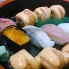 salmon tazuna maki shushi. 245(ลดเหลือ 195) คุ้มมากกกก