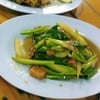 คะน้าหมูกรอบ