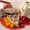 Happy Day Waffle 