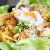 ก๋วยเตี๋ยวคั่วไก่อบไข่กระทะร้อน