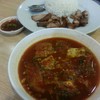 ข้าวแกงส้มชะอมไข่หมูทอด