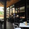 บรรยากาศนอกร้านHappy Bite